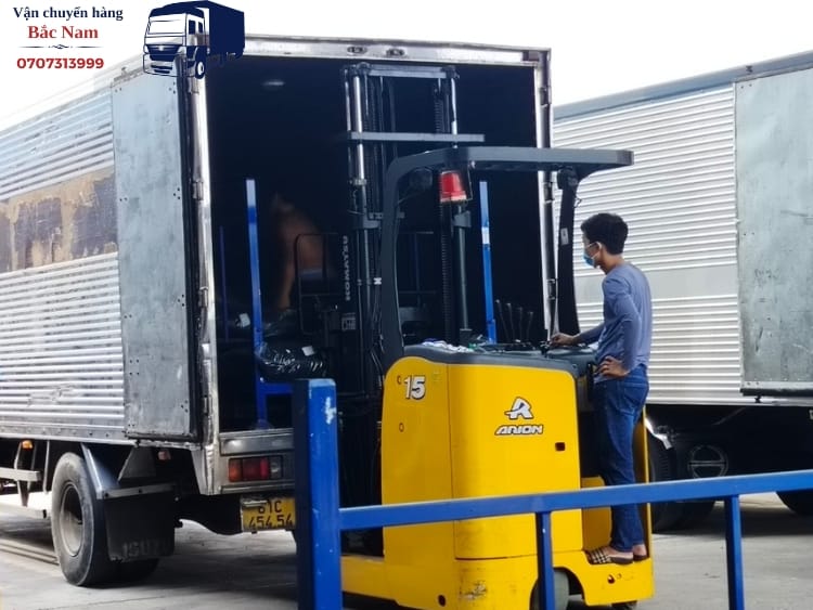 Bảng giá thuê xe tải chở hàng Bình Dương Bảng giá thuê xe tải chở hàng Bình Dương
